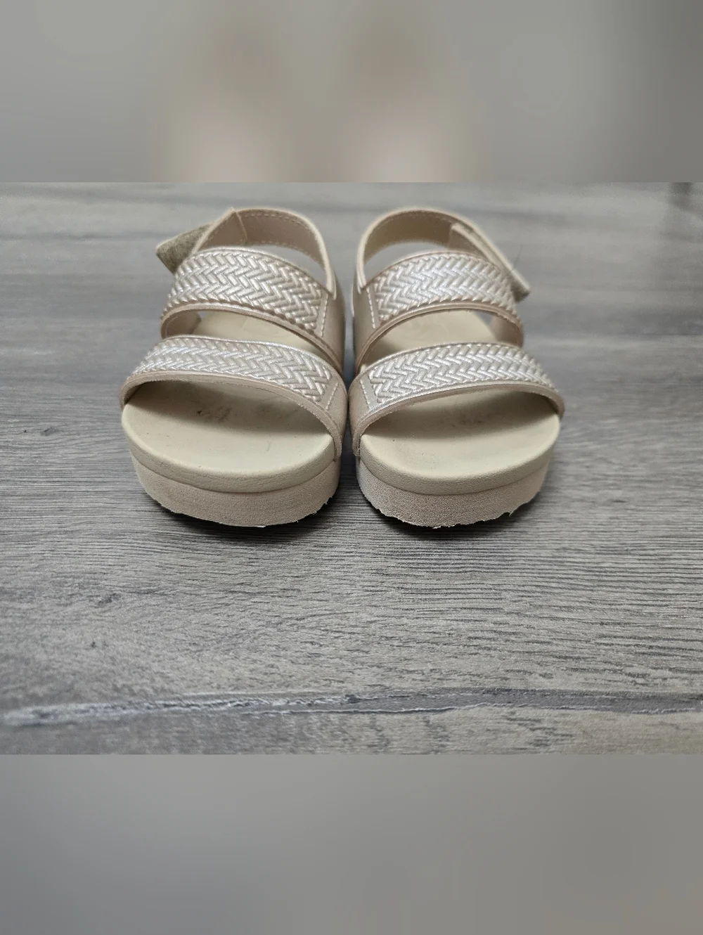 Reef Toddler Size 5 Beige Metallic Sandal